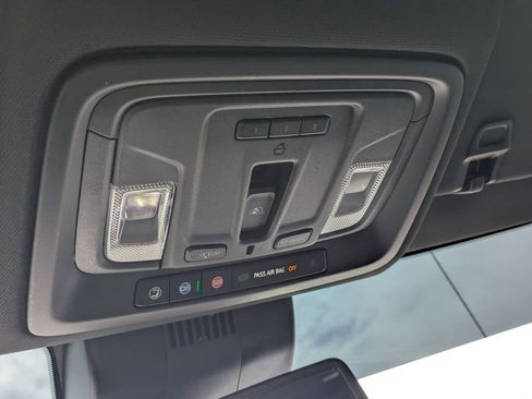 Used 2025 Chevrolet Silverado 1500 ZR2 image 22