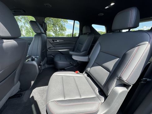 Certified 2025 Chevrolet Traverse Z71 w/ Driver Confidence Package AWD/4WD image 23
