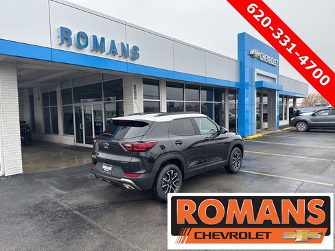 New 2025 Chevrolet TrailBlazer ACTIV w/ Convenience Package image 2