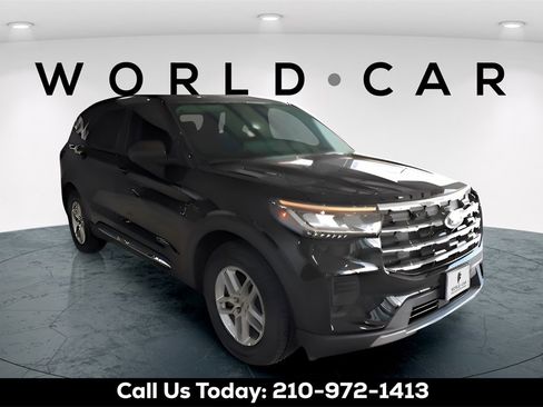 Used 2025 Ford Explorer Active image 1