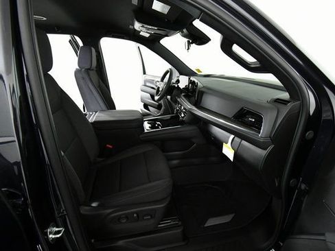 New 2026 Chevrolet Suburban LS image 23