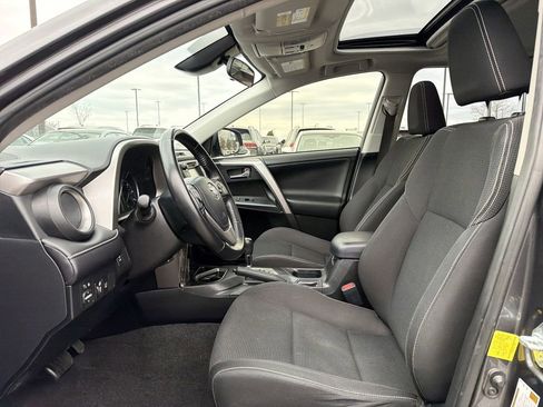 Used 2017 Toyota RAV4 XLE w/ Carpet Mat Package image 11