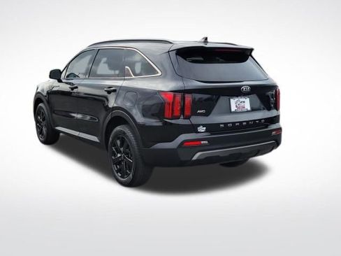 Used 2021 Kia Sorento S w/ Panoramic Sunroof Package image 5