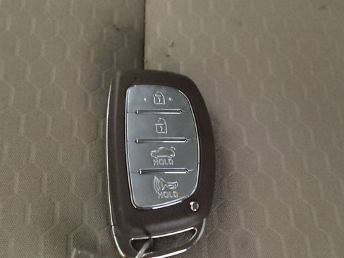 Used 2020 Hyundai Elantra Value Edition w/ Cargo Package (C1) FWD image 32