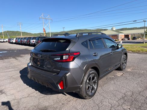 Used 2024 Subaru Crosstrek 2.0i Premium AWD/4WD image 6
