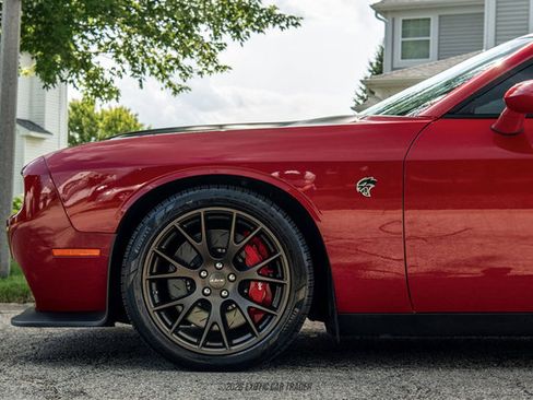 Used 2016 Dodge Challenger SRT Hellcat RWD image 2