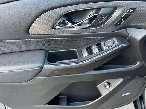 Used 2023 Chevrolet Traverse Premier w/ Redline Edition image 17