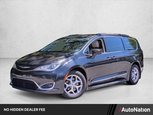 Used 2017 Chrysler Pacifica Touring-L w/ Tire & Wheel Group FWD image 1