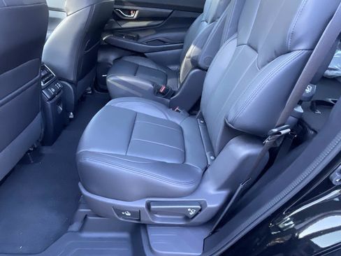 New 2025 Subaru Ascent Bronze Edition image 5