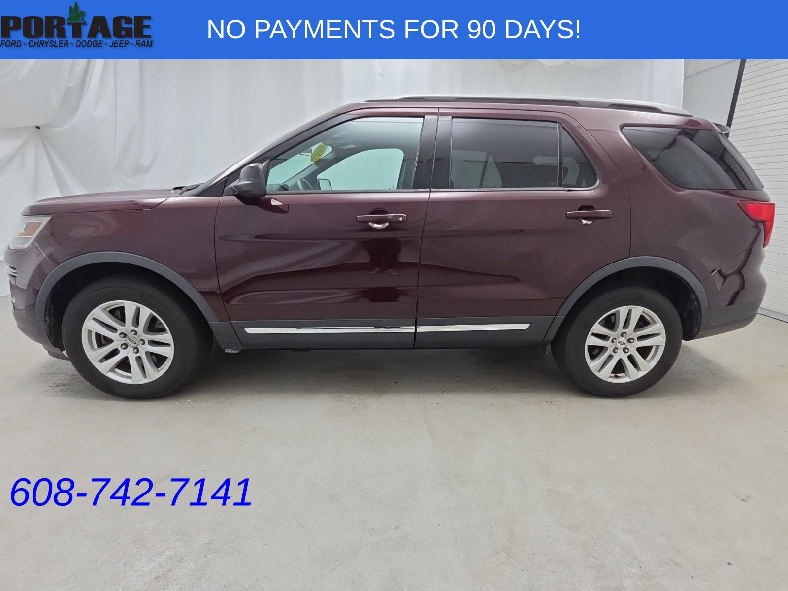 Used 2018 Ford Explorer XLT AWD/4WD image 4