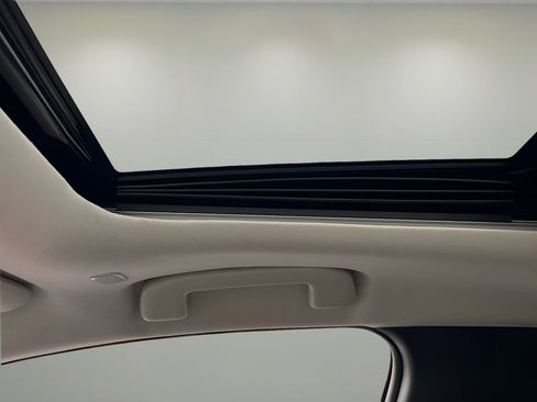 Certified 2025 Toyota Corolla XLE FWD image 24