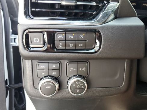 New 2026 GMC Yukon XL Denali w/ Sun & Power Step Package AWD/4WD image 29