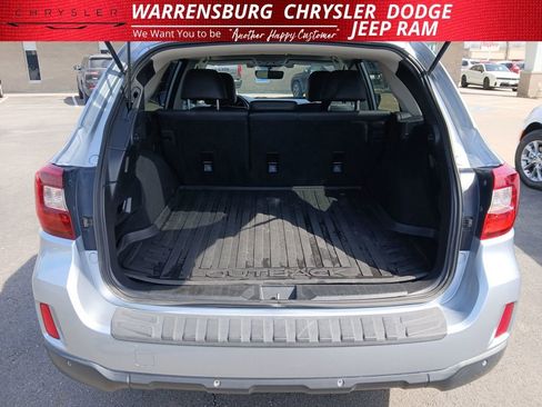 Used 2017 Subaru Outback 2.5i Limited image 30