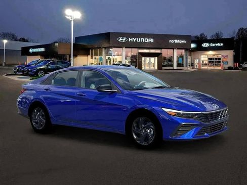 New 2026 Hyundai Elantra Sport FWD image 10