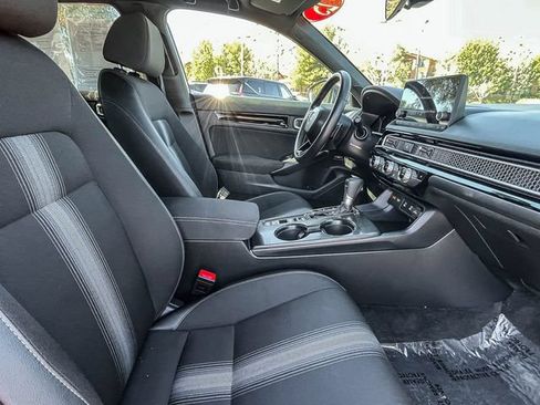 Used 2025 Honda Civic Sport image 17
