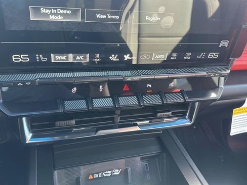 New 2026 GMC Hummer EV 3X w/ Carbon Fiber Edition Package AWD/4WD image 4