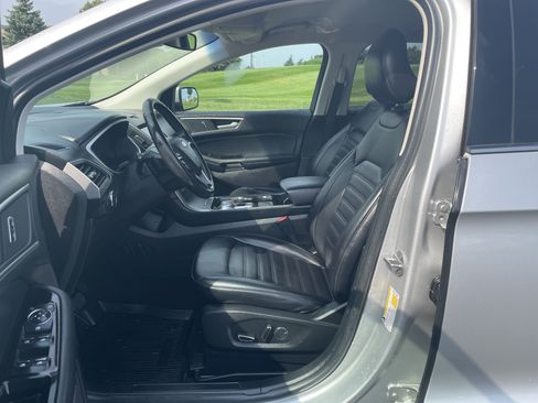 Used 2019 Ford Edge SEL w/ Equipment Group 201A AWD/4WD image 16