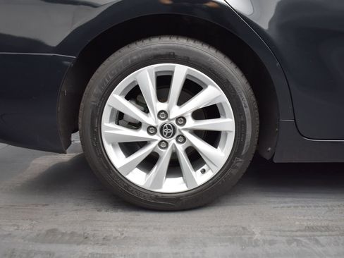 Used 2021 Toyota Camry LE FWD image 20