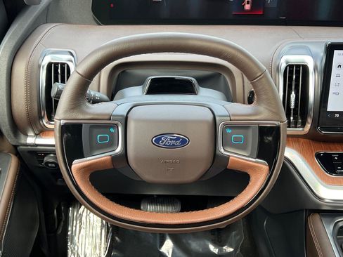 Used 2025 Ford Expedition Max King Ranch AWD/4WD image 24