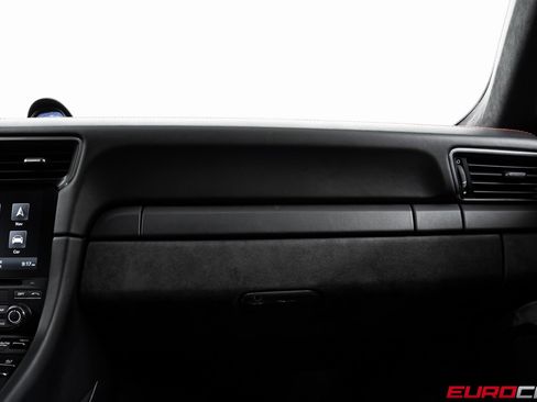 Used 2018 Porsche 911 GT3 image 32