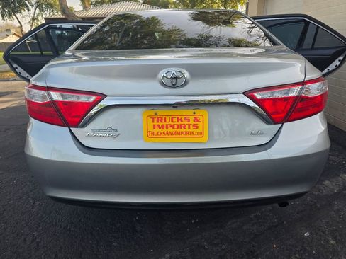 Used 2016 Toyota Camry LE image 9