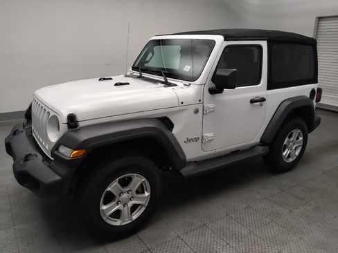 Used 2020 Jeep Wrangler Sport AWD/4WD image 2