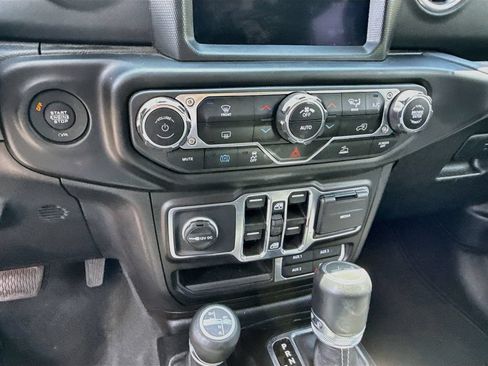 Used 2023 Jeep Wrangler Unlimited Sahara AWD/4WD image 14