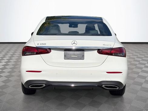 Used 2023 Mercedes-Benz E 350 4MATIC Sedan image 5