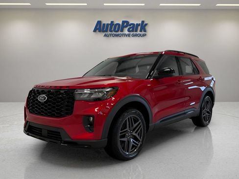 New 2026 Ford Explorer ST-Line w/ ST-Line Street Pack AWD/4WD image 3