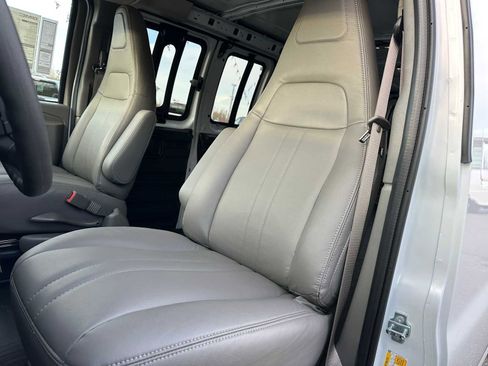 New 2025 GMC Savana 3500 Extended w/ Driver Convenience Package image 23