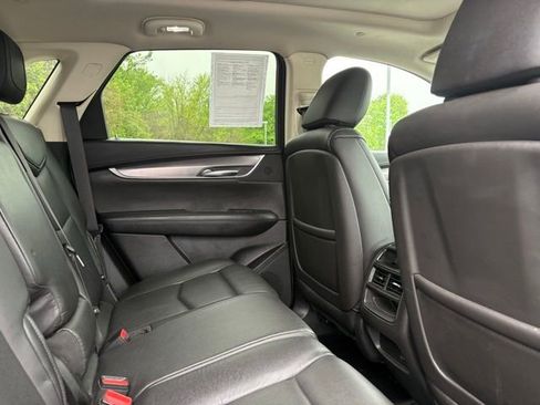 Used 2019 Cadillac XT5 Luxury FWD image 17