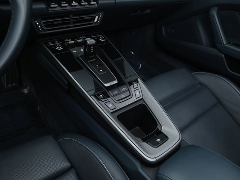 Used 2022 Porsche 911 Carrera image 29