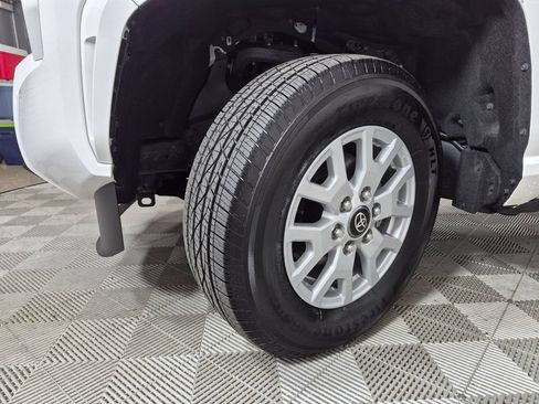 Used 2025 Toyota Tacoma SR5 RWD image 10