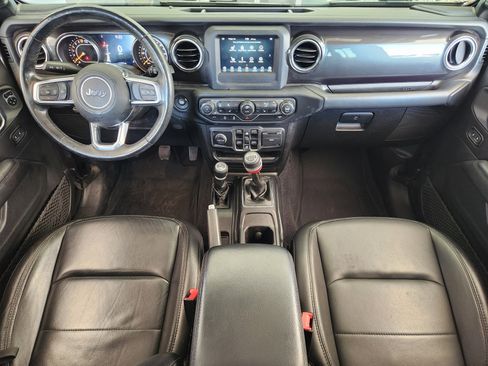Used 2020 Jeep Wrangler Unlimited Sahara AWD/4WD image 27
