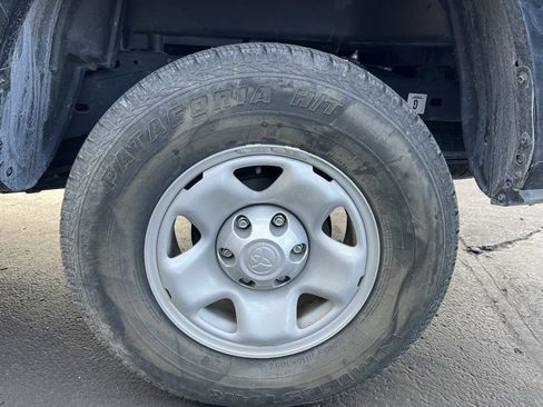 Used 2021 Toyota Tacoma SR image 8