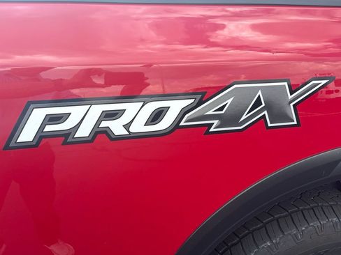 Used 2024 Nissan Titan PRO-4X w/ Pro-4x Convenience Package AWD/4WD image 11