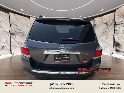 Used 2012 Toyota Highlander Limited w/ Tow Pkg AWD/4WD image 6