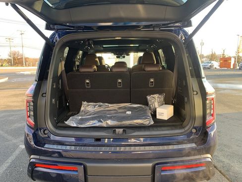 New 2026 Nissan Armada Platinum Reserve image 28