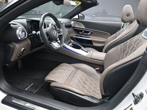 Used 2023 Mercedes-Benz SL 63 AMG 4MATIC image 18