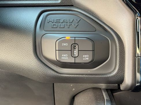 Used 2025 RAM 2500 Laramie AWD/4WD image 15