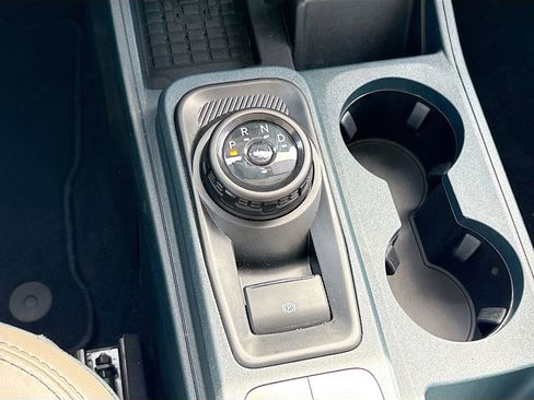 Used 2025 Ford Maverick Lariat AWD/4WD image 17