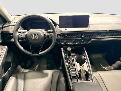 Used 2023 Honda Accord EX-L image 19