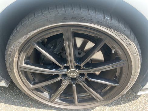 Used 2022 Audi A8 L 3.0T w/ Executive Package image 15