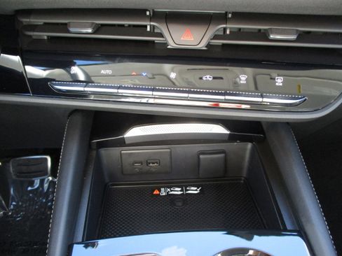 Used 2025 Buick Envision Sport Touring image 25