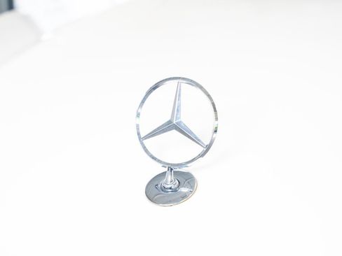 Used 2023 Mercedes-Benz Maybach GLS 600 4MATIC image 17