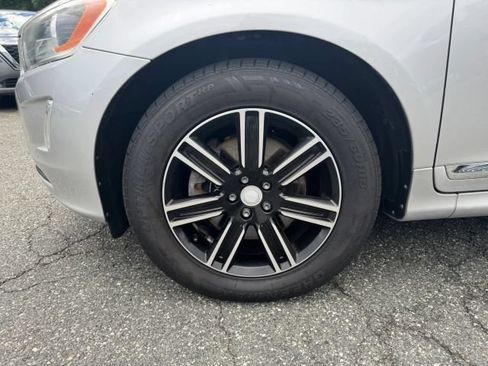 Used 2016 Volvo XC60 T6 w/ Climate Package AWD/4WD image 28