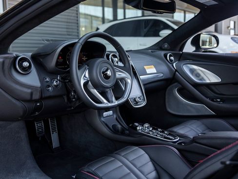 Used 2025 McLaren GTS image 27