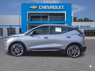 Used 2023 Chevrolet Bolt EUV Premier w/ Sun & Sound Package video 2