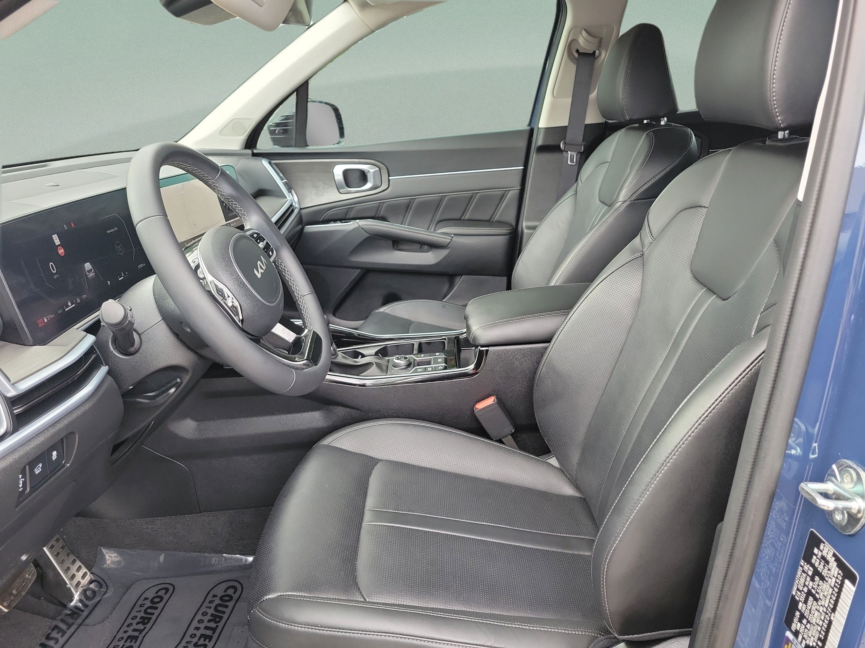 Certified 2024 Kia Sorento SX AWD/4WD image 16