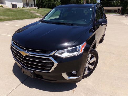 Used 2018 Chevrolet Traverse LT image 6